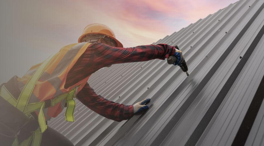 Professional gutter cleaning in Perry, OH